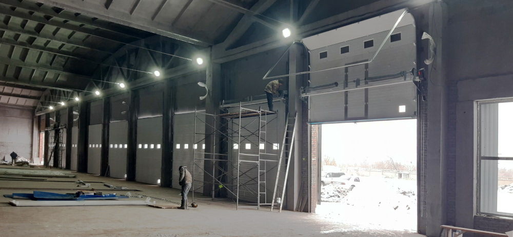 Промышленные ворота DoorHan в Актау с установкой